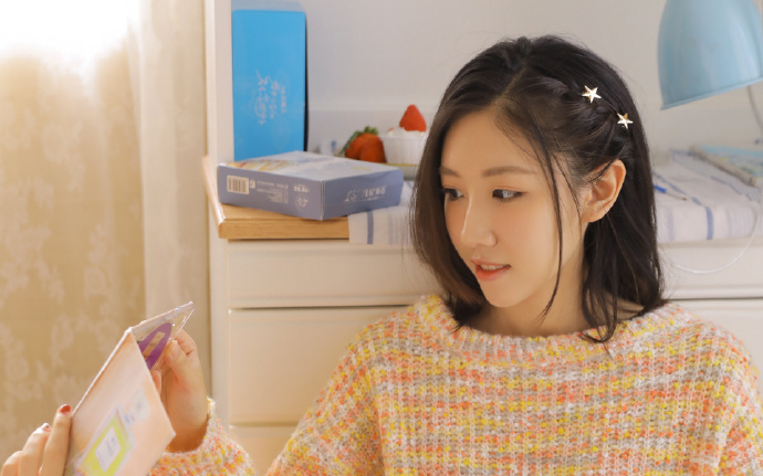 上海医生飞机上协助急救心脏骤停乘客